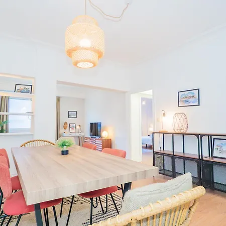 Ybh Urzaiz 33-35, 3 * Vigo