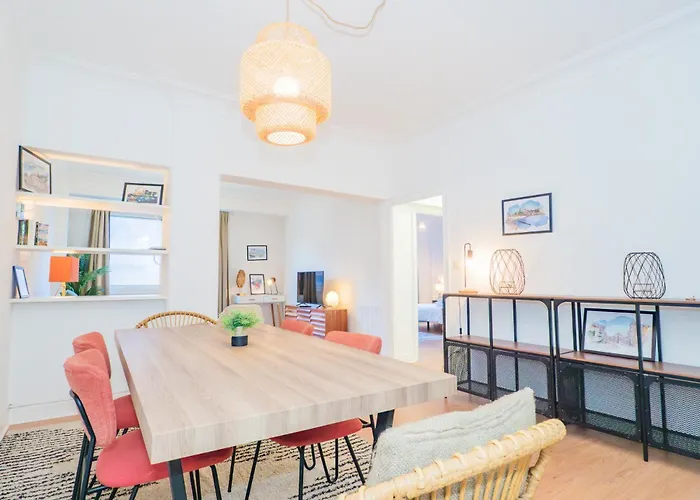 Ybh Urzaiz 33-35, 3 * Vigo